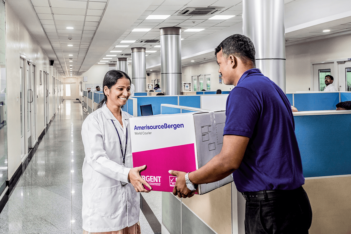 WorldCourier_2_3 Card-04